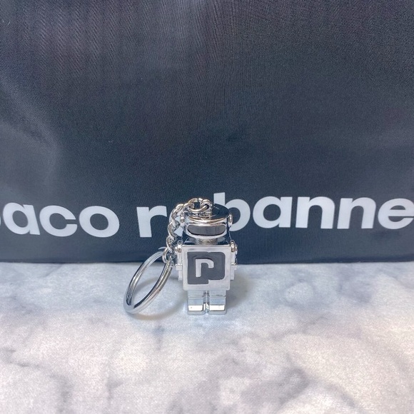 Paco Rabanne Phantom Travel Kit Gift Set - 2pc Reversible Pouch with Key Chain - Picture 3 of 12